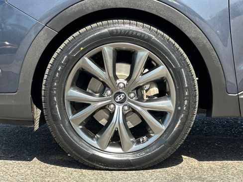 Used 2017 Hyundai Santa Fe Sport AWD/4WD image 27