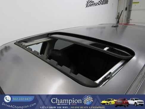 Used 2016 Nissan Juke SL image 4