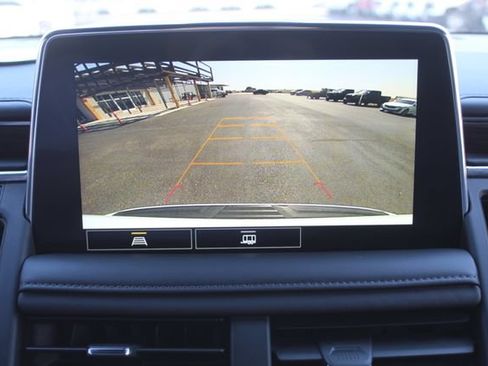 Used 2021 Chevrolet Tahoe Z71 w/ Rear Media and Nav Package AWD/4WD image 28