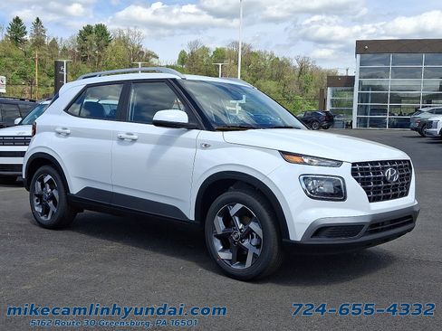 New 2026 Hyundai Venue SEL FWD image 1
