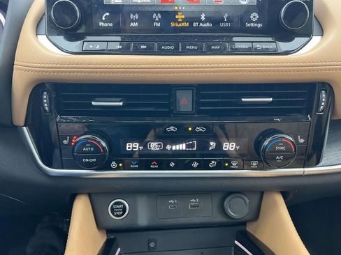 Used 2023 Nissan Rogue Platinum w/ Platinum Premium Package image 27