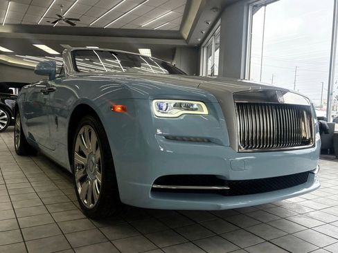 Used 2016 Rolls-Royce Dawn image 10