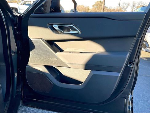 New 2025 Land Rover Range Rover Velar Dynamic SE image 30