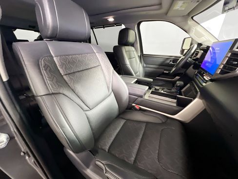 Used 2023 Toyota Sequoia Limited w/ TRD Off-Road Package AWD/4WD image 31