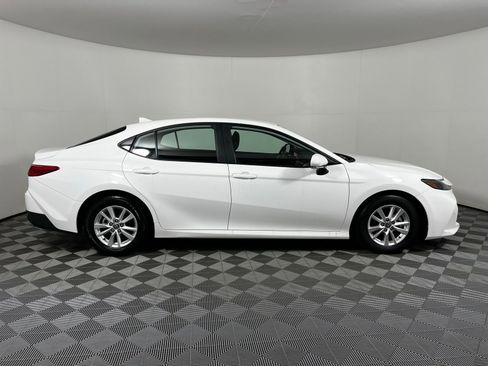 Certified 2025 Toyota Camry LE image 4