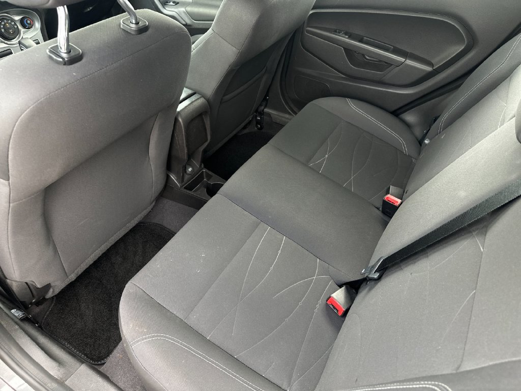 Used 2018 Ford Fiesta SE FWD image 11