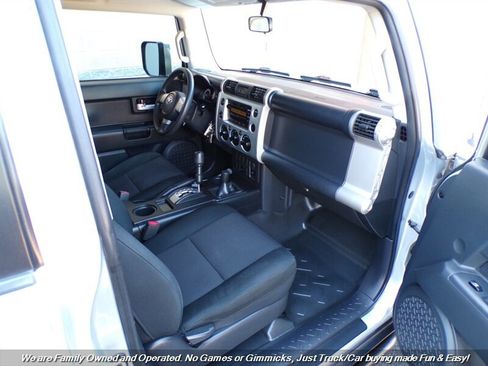 Used 2007 Toyota FJ Cruiser 4WD image 24