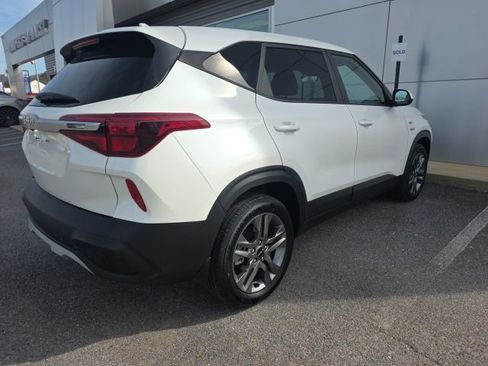 Used 2023 Kia Seltos LX image 3