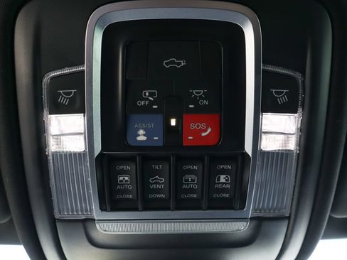 Used 2022 RAM 1500 Laramie w/ Sport Appearance Package AWD/4WD image 31