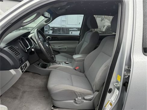 Used 2011 Toyota Tacoma PreRunner w/ TRD Sport Pkg image 38