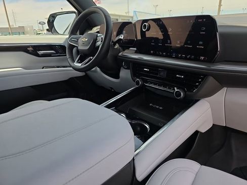 New 2026 Chevrolet Tahoe Premier w/ Sun And Tow Package AWD/4WD image 17