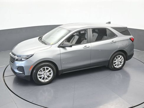 Used 2024 Chevrolet Equinox LS FWD image 42