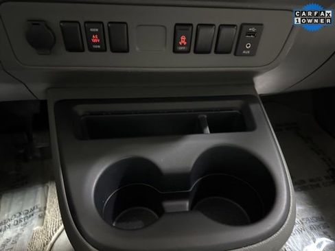 Used 2019 Nissan NV 3500 SV w/ Navigation Package image 18