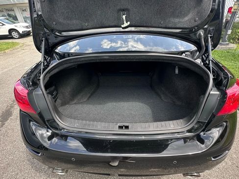 Used 2015 INFINITI Q50 Premium w/ Deluxe Touring Package image 10