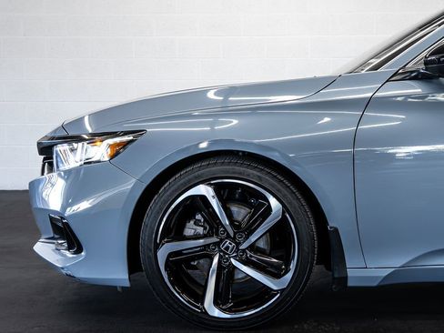 Used 2022 Honda Accord Sport image 12