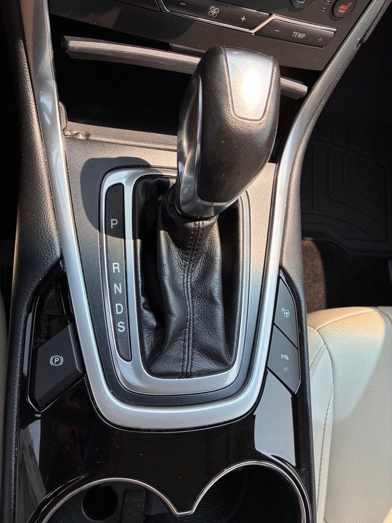 Used 2018 Ford Edge Titanium w/ Equipment Group 302A FWD image 40