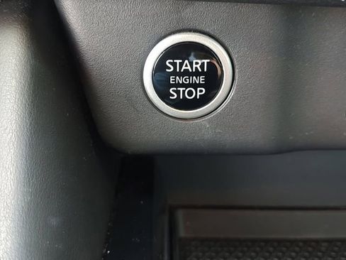 Used 2022 Nissan Rogue SL FWD image 34