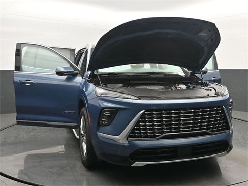 Certified 2025 Buick Enclave Avenir w/ Super Cruise Package image 56