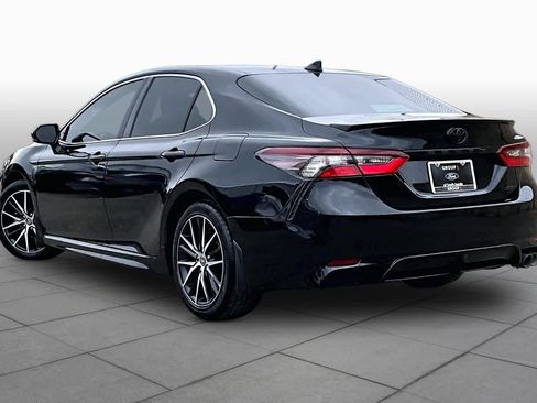 Used 2023 Toyota Camry SE image 13