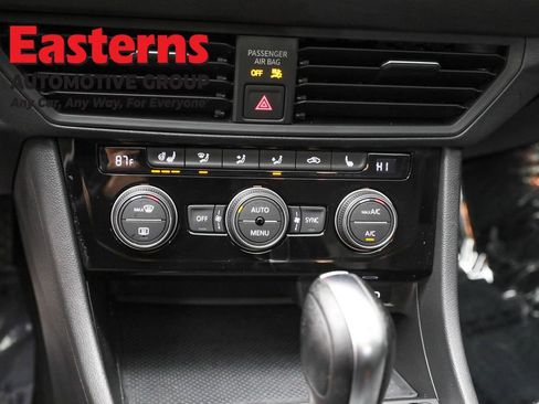 Used 2021 Volkswagen Jetta SE w/ SE Cold Weather Package image 20