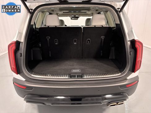 Used 2022 Kia Telluride SX w/ SX Prestige Package image 27