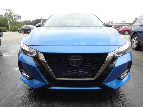 Used 2021 Nissan Sentra SR FWD image 2