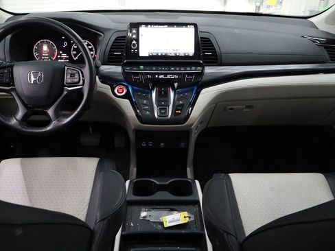 Used 2025 Honda Odyssey Elite image 26