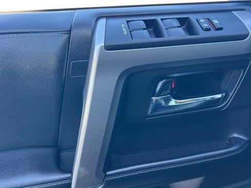 Used 2021 Toyota 4Runner SR5 Premium w/ Moonroof Package AWD/4WD image 41