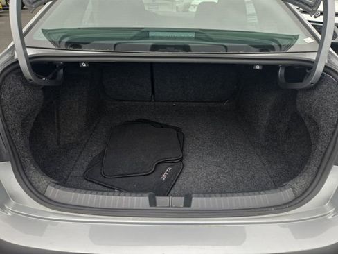 Certified 2022 Volkswagen Jetta S FWD image 12
