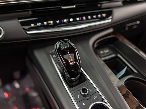 Used 2023 Cadillac Escalade Sport Platinum w/ LPO, ONYX Package image 32