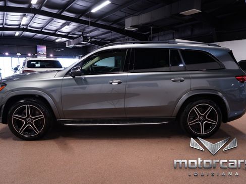 Used 2022 Mercedes-Benz GLS 450 4MATIC w/ AMG Line Exterior image 4