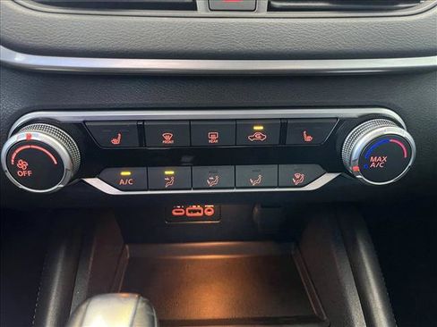 Used 2021 Nissan Altima 2.0 SR FWD image 16