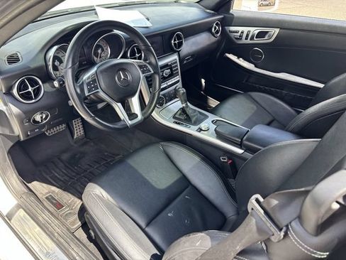 Used 2014 Mercedes-Benz SLK 250 image 16