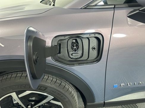 New 2026 Chevrolet Equinox EV LT image 9