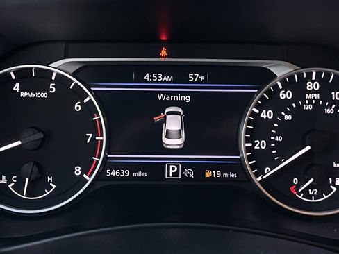 Used 2024 Nissan Sentra SV image 16