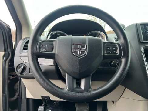 Used 2014 Dodge Grand Caravan SE w/ Quick Order Package 29E SE image 18
