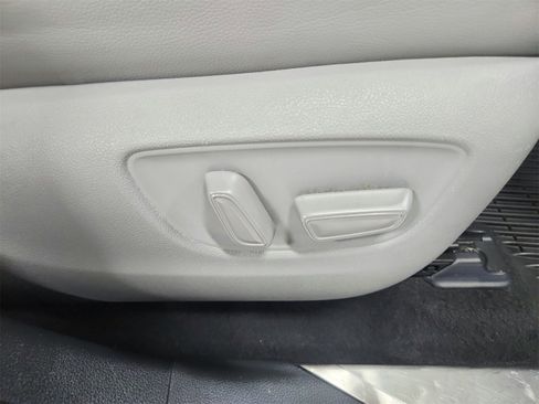 Used 2020 Toyota Highlander Platinum image 40