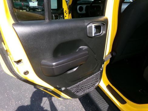 Used 2021 Jeep Wrangler Unlimited Sport AWD/4WD image 32
