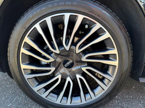 Used 2022 Lincoln Corsair Reserve w/ Sport Package image 28