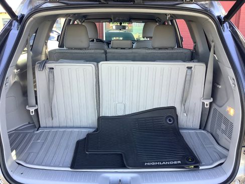 Used 2015 Toyota Highlander Plus image 14