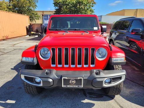 Used 2023 Jeep Wrangler Unlimited Sahara AWD/4WD image 2