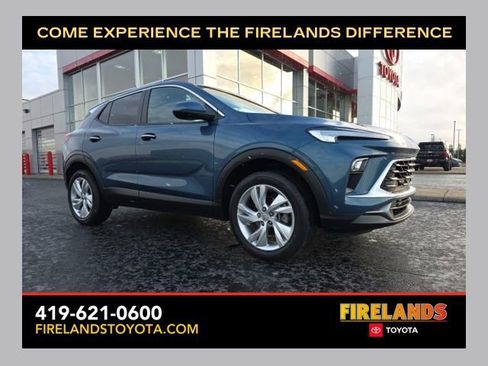 Used 2024 Buick Encore GX Preferred w/ Comfort Package image 1