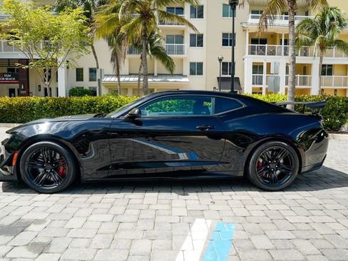 Used 2018 Chevrolet Camaro ZL1 RWD image 15