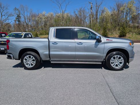 Used 2025 Chevrolet Silverado 1500 LTZ w/ LTZ Premium Package image 6