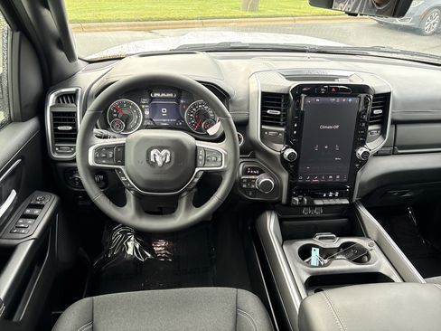 Used 2025 RAM 1500 Big Horn AWD/4WD image 18