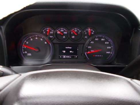 Used 2020 Chevrolet Silverado 1500 Custom w/ Custom Value Package AWD/4WD image 13