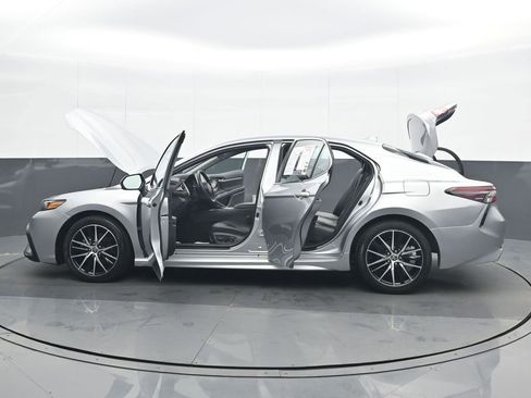 Used 2023 Toyota Camry SE FWD image 37