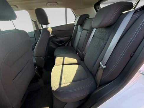 Used 2016 Chevrolet Trax LS AWD/4WD image 35