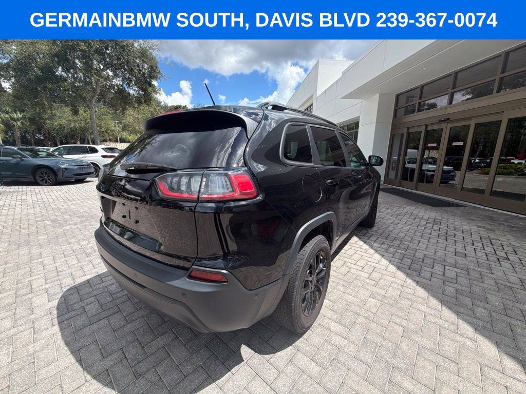 Used 2023 Jeep Cherokee Altitude Lux AWD/4WD image 11