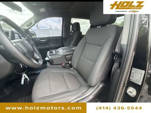 Certified 2019 Chevrolet Silverado 1500 Custom Trail Boss w/ Custom Convenience Package AWD/4WD image 17